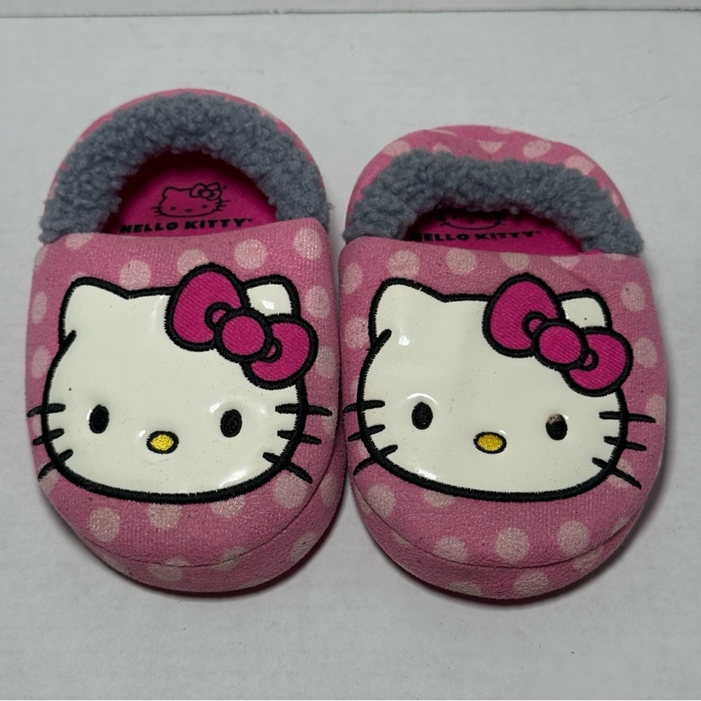 Hello Kitty Slippers 7/8